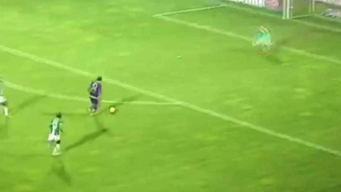 VIDEO | Ca în vremurile bune. Gol SUPERB marcat de Rusescu în campionatul Turciei. Ce a făcut după ce a rămas singur cu portarul