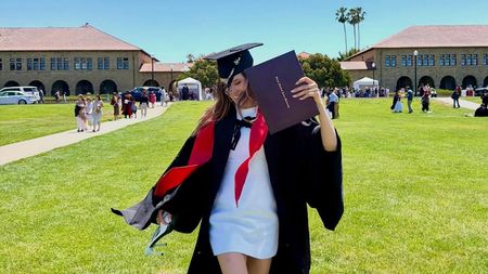 Marea campioană olimpică şi-a luat licența la Universitatea Stanford la 22 de ani