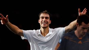 Înalt cât Turnul Eiffel!** O nouă stea a tenisului s-a născut la Paris: are 203 cm și i-a învins în 2 zile pe Murray și Tipsarevic