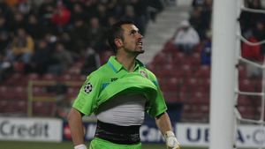 Decât 2.500 la soare, mai bine 10.000 la umbră!** De ce a rămas Stăncioiu la CFR