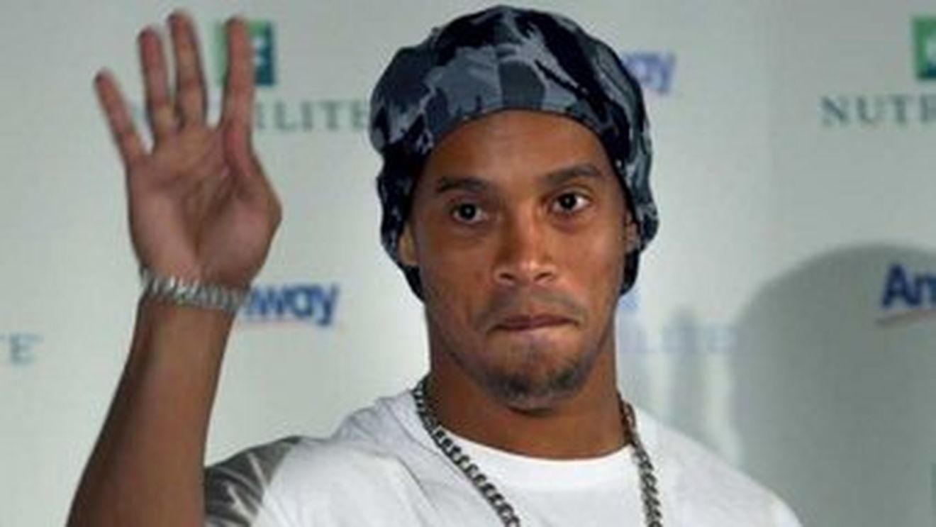 Ronaldinho: "Le mulțumesc fanilor că au avut încredere în mine"