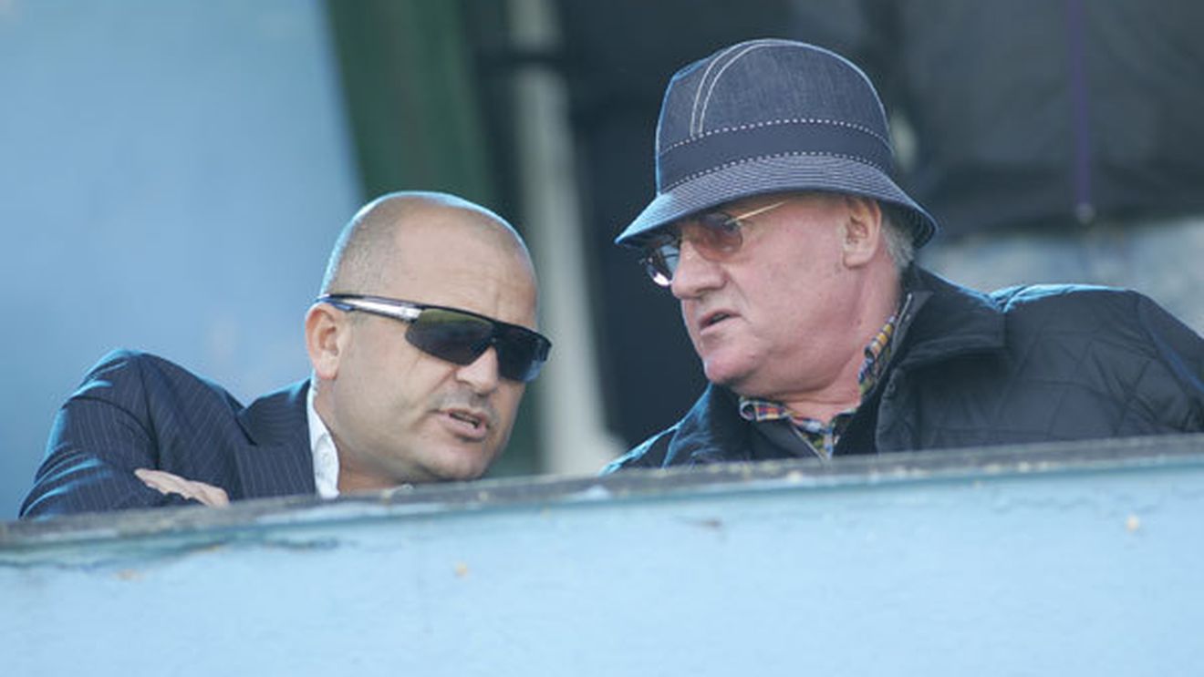 Dumitru Dragomir a ajuns să-i ia apărarea inamicului Adrian Mititelu: „Se satură și el când îi e jignită familia. E greu de trăit în fotbal la Craiova"