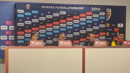 Selecționerul Norvegiei se teme ca jucătorii săi să nu fie atacați de cei 30.000 de copii: „Sper că se vor comporta frumos”. Lagerback laudă România pentru jocul din Feroe, dar spune că e irelevant