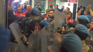 Șumudică povestește bătaia iscată în Turcia. "M-a sunat nevasta-mea, speriată! Apoi, mama. Ți-au spart nasul?". Varianta antrenorului