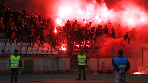 Atmosferă incredibilă în tribune, la Dinamo - U Cluj! Suporterii, motorul echipei lui Dusan Uhrin pentru a continua în Liga 1 | VIDEO