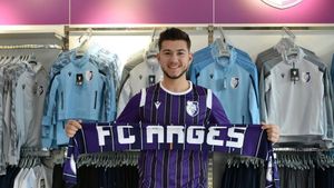 Marius Croitoru își promovează fiul! David, băiatul antrenorului de la FC Argeș, a semnat cu gruparea din Pitești