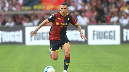 Rapid speră în marea lovitură! Italienii anunță plecarea lui Nicolae Stanciu de la Genoa