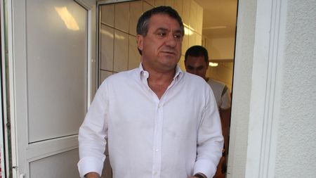 "Nu eu l-am recomandat pe Bonetti! **Nici nu-l cunosc personal!"