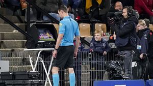 VAR în Liga 1! Justin Ștefan îl liniștește pe Dan Petrescu: „Echipamentul este în proces de achiziționare”