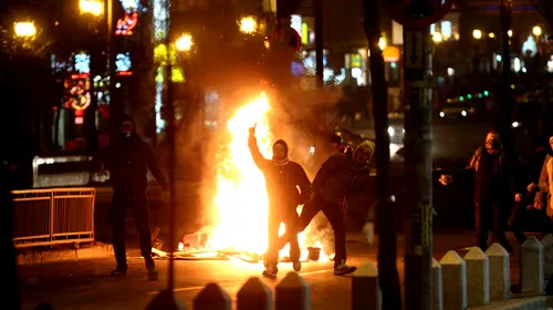 Revolta s-a încheiat:** oameni în flăcări, jurnaliști bătuți crunt și centrul devastat! Primarul Oprescu a declanșat curățenia în București