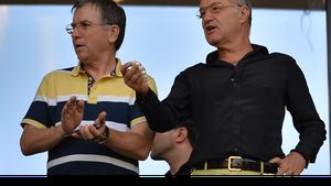 Becali știe cine va hotărî când reîncepe fotbalul mondial și Liga 1: „A vorbit la UEFA”