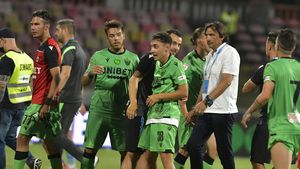 Critici dure pentru un fotbalist de la Dinamo: „Mă, după ce că ai jucat cum ai jucat, ne mai iei și la mișto? E jale!”