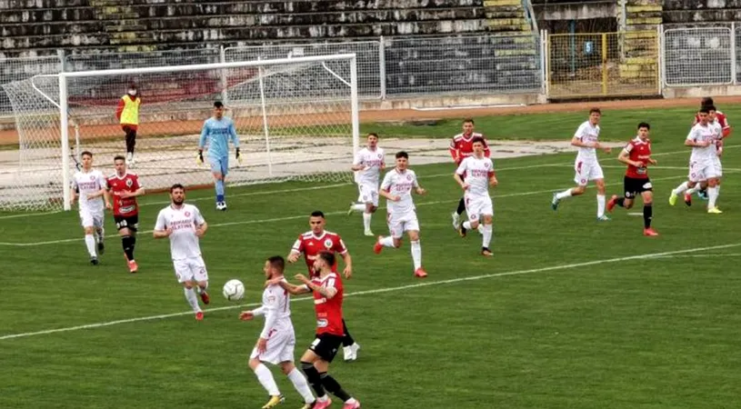 CSM Slatina, aproape resemnată cu gândul retrogrădării după prima etapă din play-out. Eșecul cu ”U” Cluj a adus pesimismul. Cristian Stănculeţu: ”Să ne bucurăm de jocurile rămase. Să jucăm fotbal, pentru că asta contează”