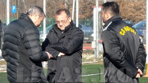 CS Mioveni așteaptă reacție oficială din partea FRF și măsuri, după ce Rapid a fost surprinsă încălcând condițiile de pregătire. ”Această lipsă de respect nu este benefică nici pentru imaginea echipei Rapid.” Opinia lui Claudiu Niculescu