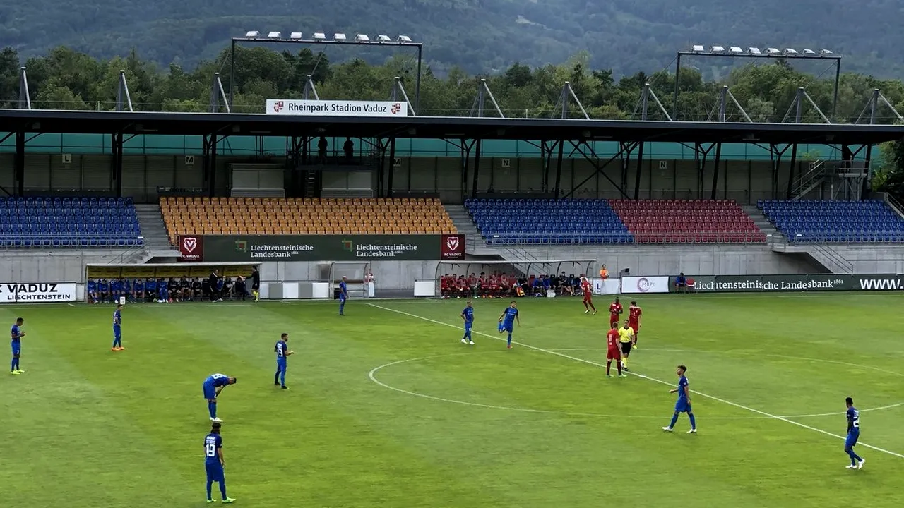 Levski Sofia, cu Sergiu Buș în teren, a cedat în fața unei formații din Liechtenstein în turul I al Europa League. Partida a fost la un pas de suspendare după ce suporterii bulgari au folosit lozinci rasiste