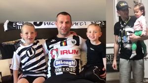 Impresionant! ”Slavă ție, studenție!”, cântat din izolare. Zeci de suporteri, dar și sportivi de la ”U” Cluj au creat un video viral