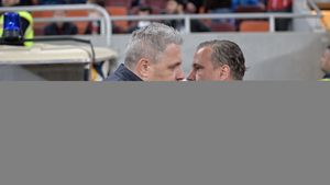 Reacția lui Șumudică în momentul în care a aflat că Reghecampf are ofertă din zona Golfului: "E o echipă cu foarte mulți bani"