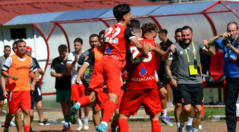 ACSM Reșița câștigă după trei meciuri în Liga 2, dar în urma unui penalty controversat de care a beneficiat în minutul 86. Flavius Stoican: ”Victorie muncită, importantă pentru moral”
