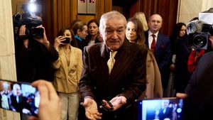 Fotbalistul care l-a felicitat pe Gigi Becali pentru că a refuzat să-l transfere la FCSB este gata să semneze contractul