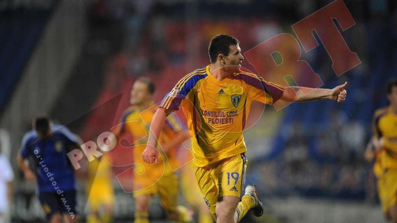 Oprița, eroul Petrolului la revenirea în Liga I:** "Îi băteam și 11 la 11"