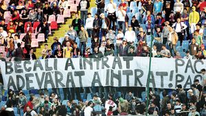 Suporterii Stelei atacă!** "Cei care l-au susținut pe Becali la meci au fost aduși de club!"
