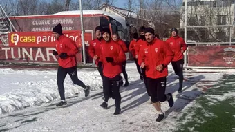 Dinu Todoran a sunat adunarea la CS Tunari. Are multe plecări și discuții pentru întărirea lotului