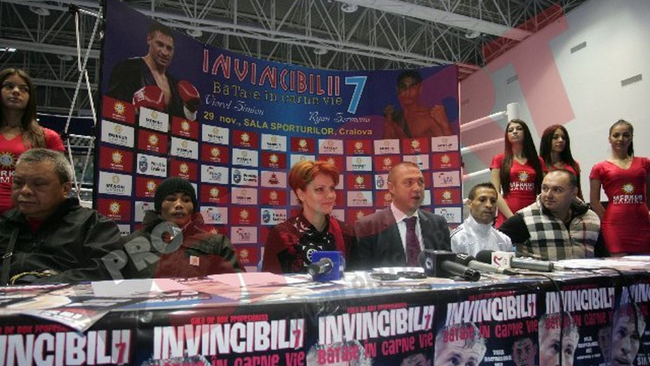 FOTO Joi seara, Gala "Invincibilii", la Sala Polivalentă!** Obreja: "Îi aștept pe Vaștag și Doroftei la Craiova. Între noi nu sunt conflicte"