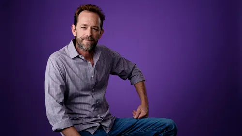 Luke Perry, starul din serialul Beverly Hills 90210, a murit la doar 52 de ani. „Dylan” era internat în spital de săptămâna trecută