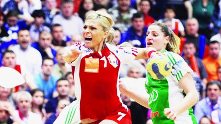 Oltchim nu are încă apărare!** Vâlcencele au terminat pe locul 3 la turneul "Szabella Cup"