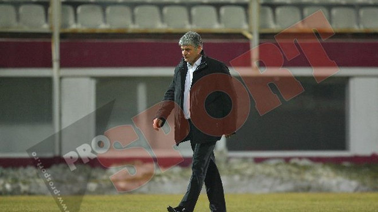 "Dinamo a avut ocaziile mai clare, Rapid a dominat mai mult"** Concluziile lui Andone