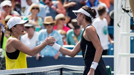 De nerecunoscut! Primele poze cu fosta rivală a Simonei Halep de când e însărcinată