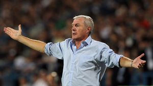 Luis Fernandez are interdicție de a antrena din cauza unei datorii:** "Victima sunt eu!"