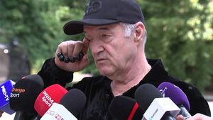 Gigi Becali face trei transferuri pentru Champions League la FCSB! Peste noapte a mai adăugat un fotbalist pe listă: „Avem nevoie pe aceste trei posturi” | VIDEO