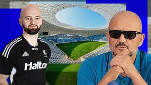 Adrian Mititelu e gata să facă primul transfer de marcă la FC U Craiova! Arian Kabashi, un kosovar care a jucat în Elveția e la antrenamentele oltenilor. EXCLUSIV