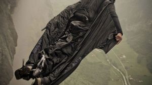 VIDEO** Cum să privești moartea în ochi! Cel mai NEBUN zbor din lume! A trecut pe lângă stânci cu 200 km/h, îmbrăcat doar cu un costum