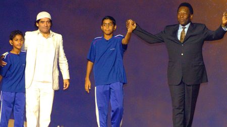 Pele: "Maradona e un exemplu negativ pentru tineri"