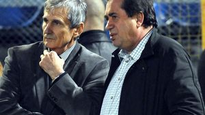 Un "dictator terorist" acuză! Ioan Nicolae "M-ați obligat să fac declarații, acum vorbiți cu el!" Relația Astrei cu presa, asigurată de un portughez