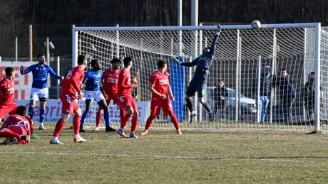 VIDEO | Fază antologică în Liga 3, în derby-ul Seriei a 6-a! Viitorul Dăești a lovit bara de trei ori în aceeași fază în meciul cu CSM Slatina, a pierdut jocul și a cedat locul 1