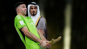 Cum este așteptat Emiliano Martinez la Aston Villa, după gestul obscen din finala Cupei Mondiale: „Îl sfătuiesc să-și controleze emoțiile”