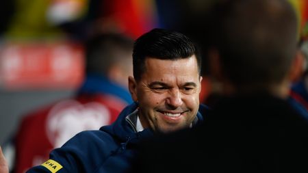 De frica FIFA, americanii i-au plătit lui Cosmin Contra aproape tot contractul! Milionar în euro după ce a antrenat 20 de zile