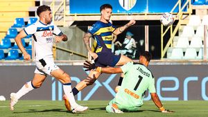 Victor Becali, anunț despre transferul carierei pentru Dennis Man: „Asta îl interesează acum”