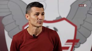 Costel Gâlcă, anunț despre transferurile cu care vrea să transforme Rapidul într-o candidată la titlu: „Am discutat deja”