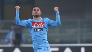 Insignie, la Napoli până în 2019