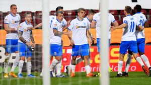 Ce-a vrut să spună „Corleone”? Dumitru Dragomir a încercat să laude un jucător, dar nu i-a ieșit: „Nu prea știe cu stângul, îi e greu și cu dreptul, dar e cel mai bun din țară!”