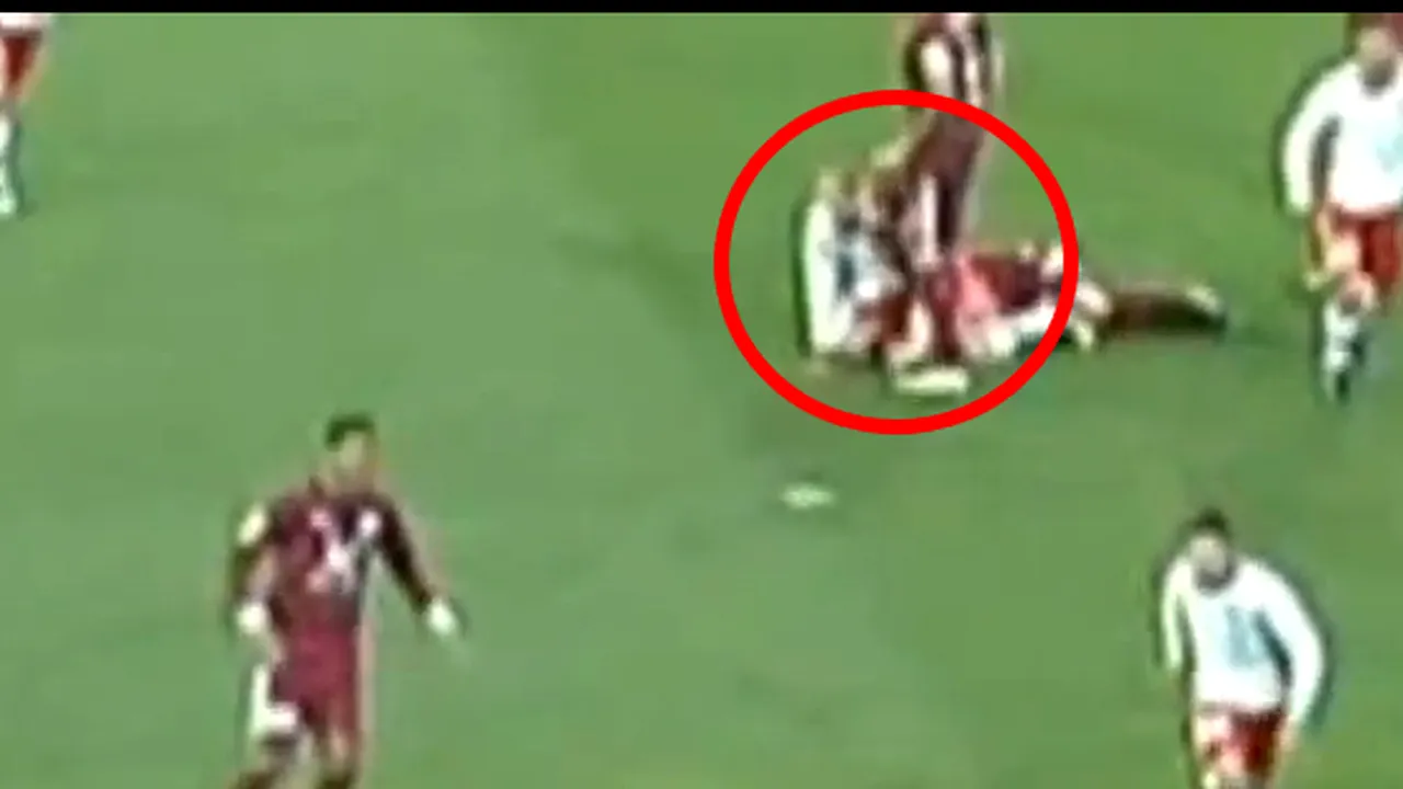 VIDEO Cel mai urât moment al lunii în fotbal!** I-a rupt maxilarul și arbitrul nu a făcut nimic! Abia la reluare au văzut lovitura MIZERABILĂ‚