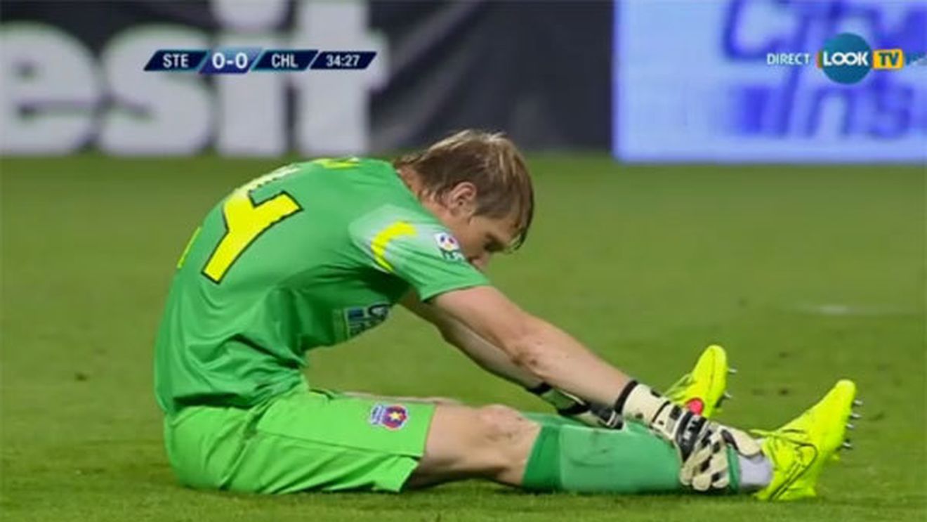 Bătăi de cap pentru Costel Gâlcă înaintea returului cu Ludogoreț: Arlauskis s-a accidentat în meciul cu Ceahlăul. Gâlcă: "Am înțeles că are ceva la aductori. Tănase cred că va fi apt"