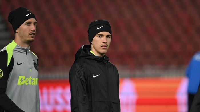 Ce s-a întâmplat între Tavi Popescu și Mihai Stoica pe aeroport după ce oficialul l-a atacat pe fotbalist la TV!