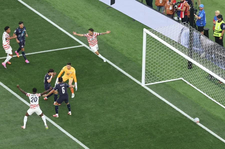 SUA - Paraguay 4-1. Victoria COPLEȘITOARE care gâdilă orgoliul lui Donald Trump: cea mai tare națională de la Mondial până acum!