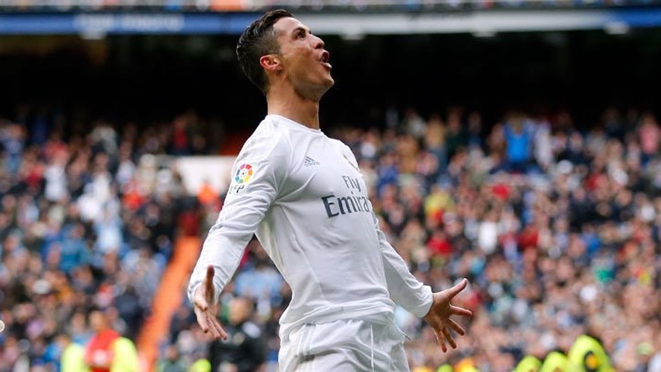 Real Madrid, la 10 puncte de Barcelona, după 4-0 cu Sevilla! Ronaldo a ratat din nou un penalty, dar a și marcat! Messi & Co, doar 2-2 cu Villarreal. Urmează El Clasico