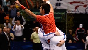 Serbia și Canada s-au calificat în semifinalele Cupei Davis